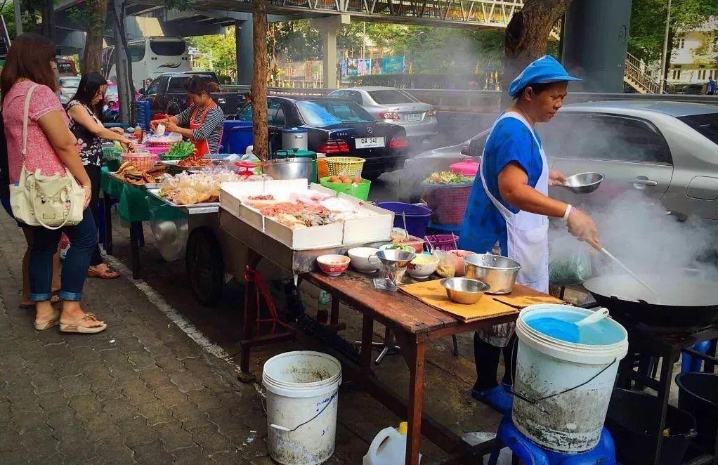 开一家街边小吃店,如何才能稳赚不赔,真正做到暴利?