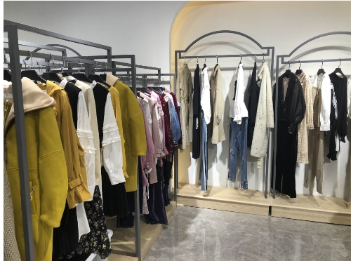 杭州做网店的一般聚集在哪？买衣服地方推荐？