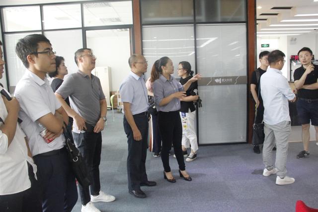 协会组织会员单位走访南京麦火信息科技有限公司