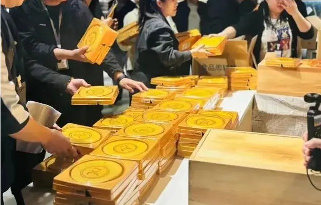 胖东来回应月饼发霉，多方机构检测为合格产品