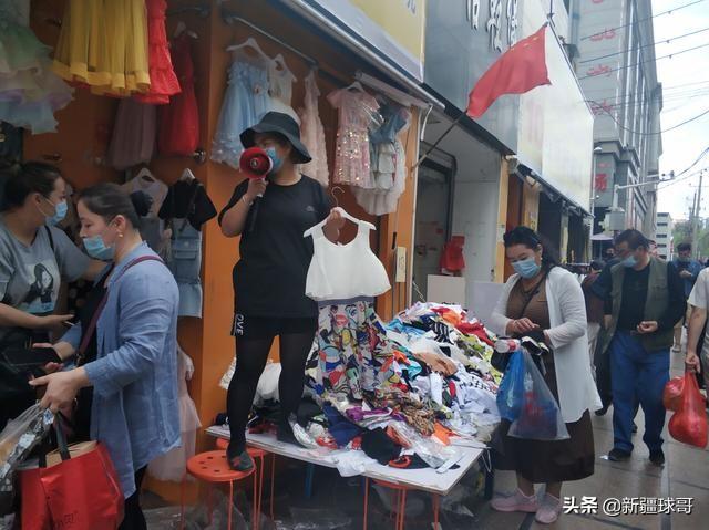 乌鲁木齐哪个地方可以摆地摊，乌鲁木齐人流量最大的三个夜市