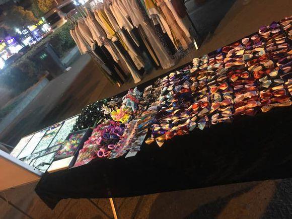 摆地摊不光需要好项目，更需要好的套路
