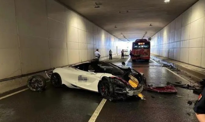 男子租迈凯伦带女孩拍照 出事跑路，发视频赚取流量真假
