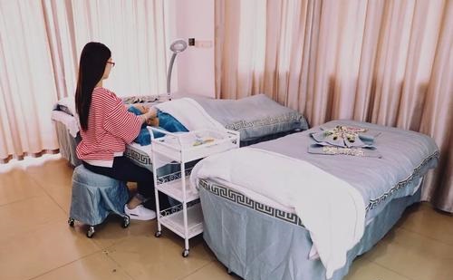 美容店简单三步引流锁客,快速扭亏为盈,月收入高达10万
