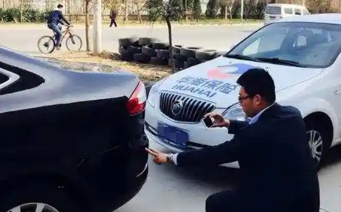 车刮了怎么走保险理赔，车刮了保险理赔全攻略