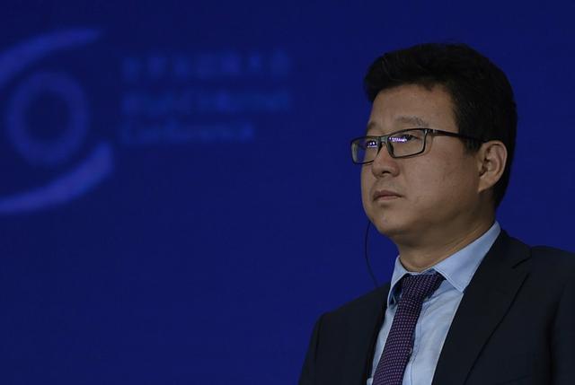 32岁成为中国首富,49岁拥有2000亿,他说金钱给我的幸福感不到5%