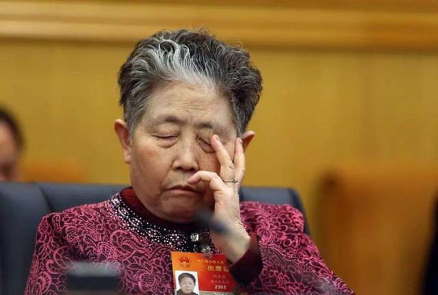 “老干妈们”遭遇中年危机,继承者却难乘风破浪