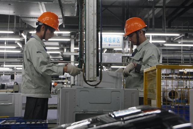 中国工人待遇为何比不上欧美?这3个问题不改变,以后更比不上