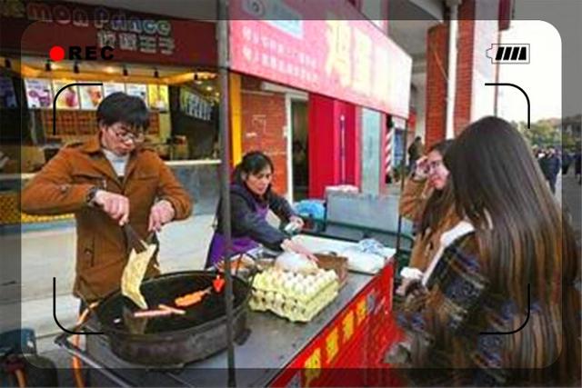 一个人手里有10000元本金,做什么生意可以每天赚300元?推荐一些