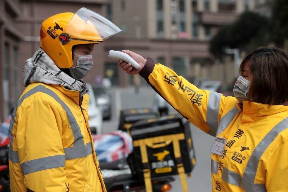 年轻人都去送外卖、送快递、跑网约车,中国制造业的未来怎么办?