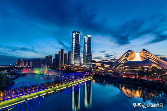 六亿人口月入不足千元,那月入过万有多难?千百行不如精一行