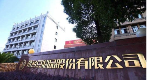 出租车司机转行卖豆腐,一年做到10个亿,小生意背后蕴含大智慧