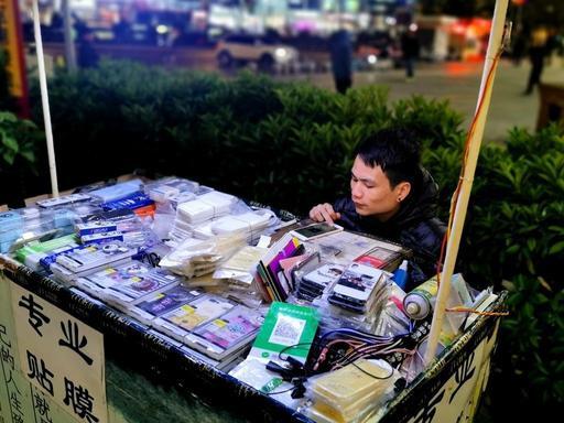 摆地摊卖这些东西,利润高又好卖,适合新手操作