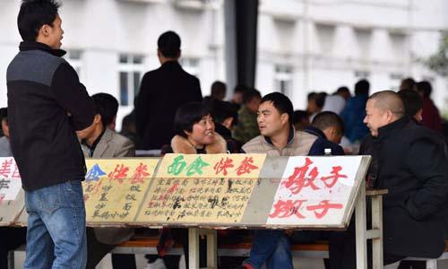 “全民摆地摊”来袭:盘点地摊赚钱3大生意,做得好能赚500/天?