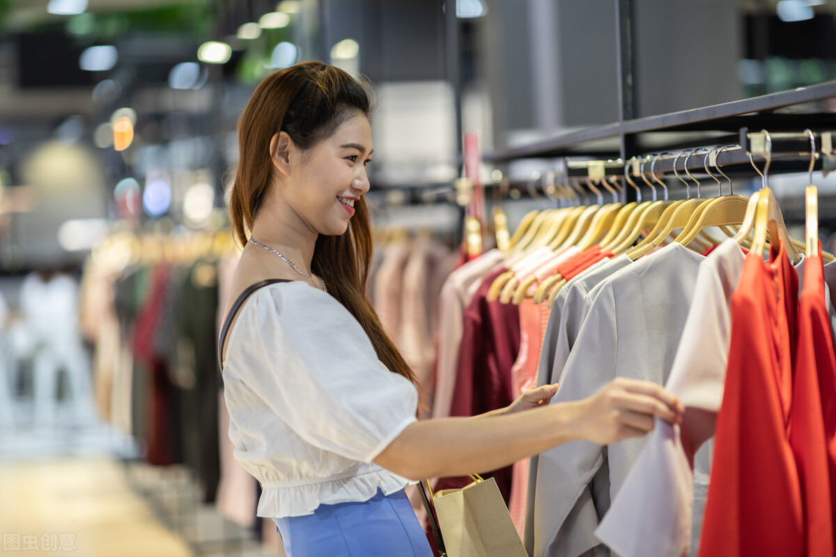 服装店3个月裂变5万名会员,老板净赚90万,背后模式引发深思