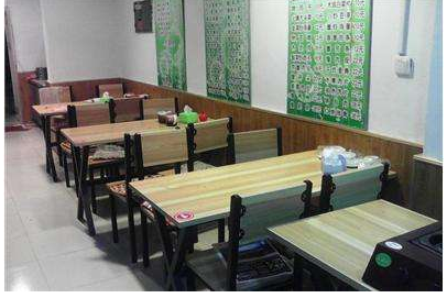 90后外卖小哥辞职创业,半年开5家快餐店,背后模式值得借鉴
