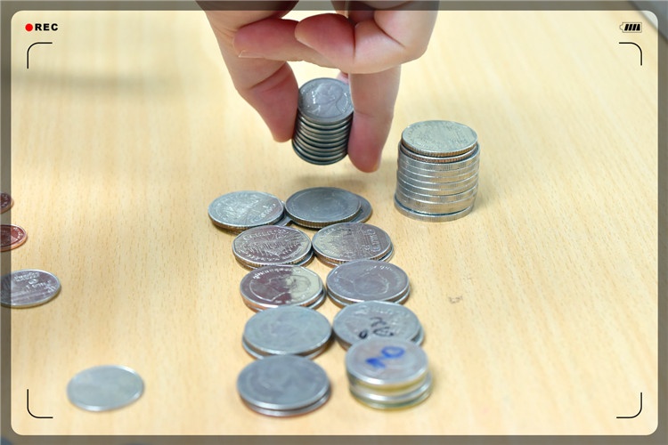 40多岁的夫妻俩失业，有6万本金，做什么生意可以月收入2万？